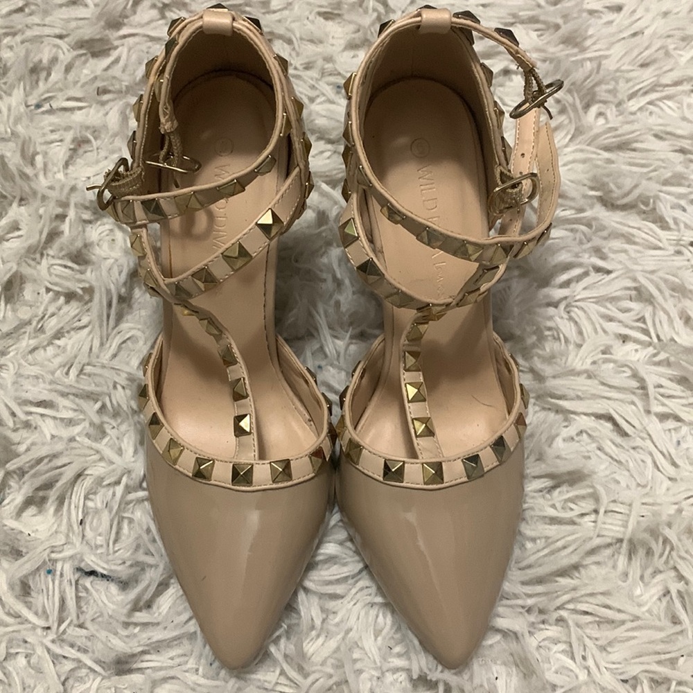 Beige stiletto heels